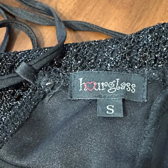 Hourglass Shimmering Black Dress - Picture 6 of 10